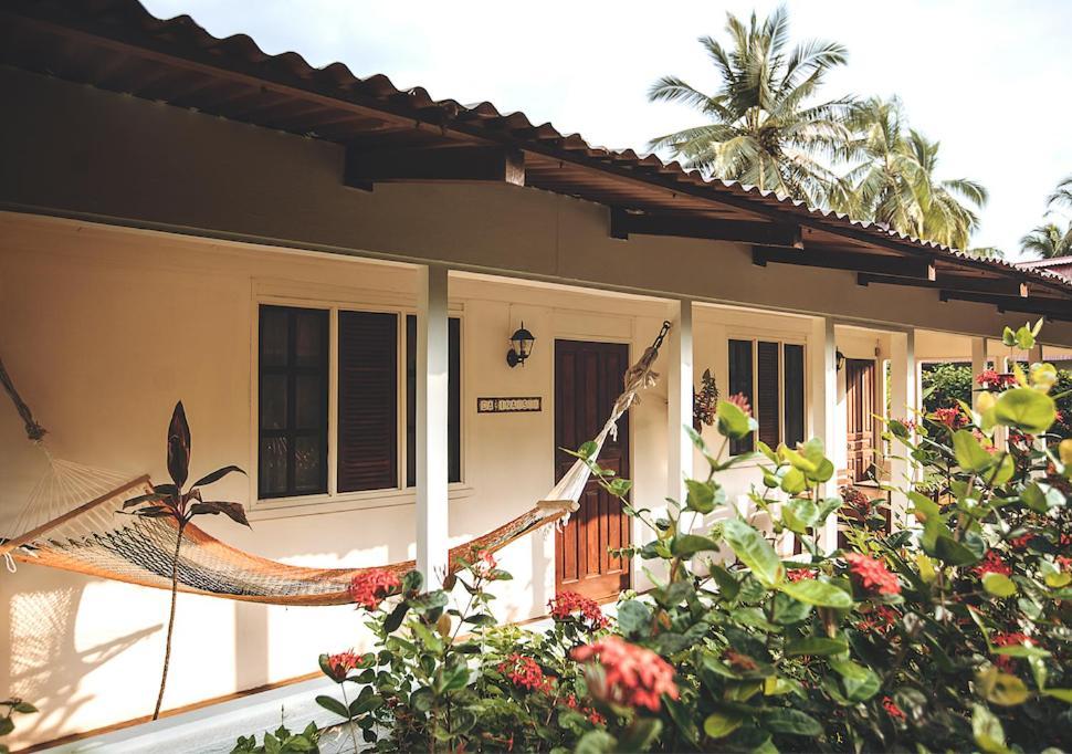 Encantada Ocean Cottages 埃斯特里略埃斯特 外观 照片